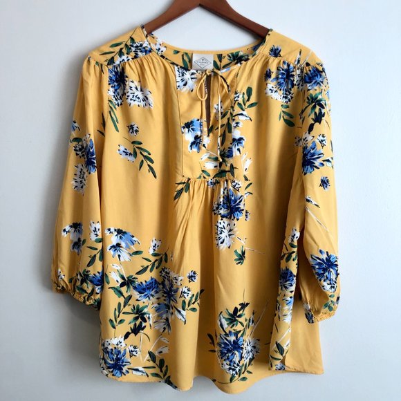 St. John's Bay Tops - EUC Yellow & Blue Floral Plus Size Peasant Top